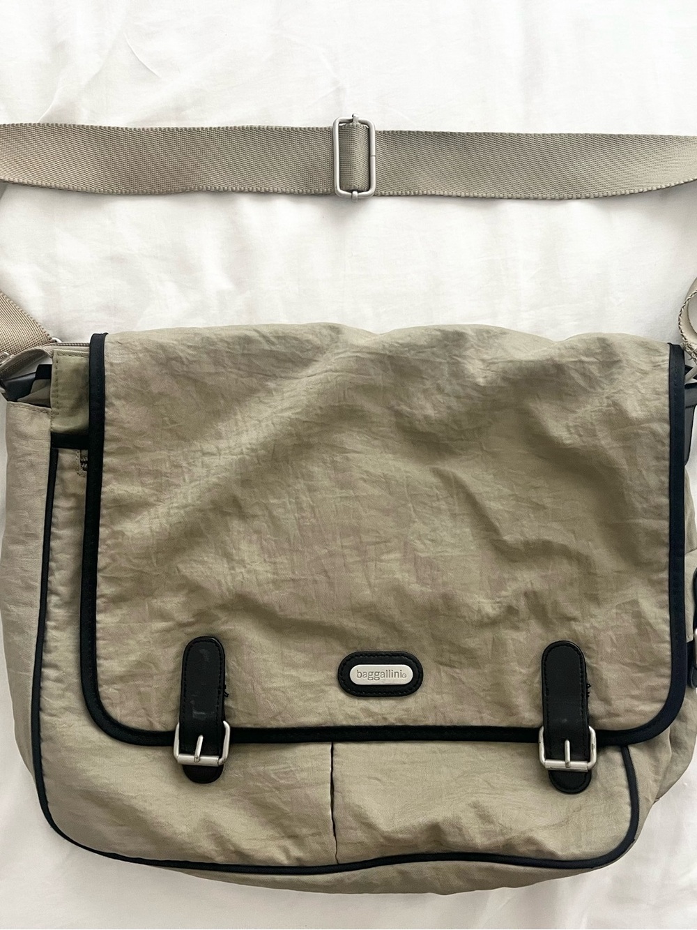 Baggallini Crossbody Messenger Bag in Taupe with Black Trim